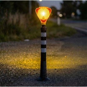 Resim İleri Trafik Solar Sarı Üçgen Flaşörlü Siyah Delinatör Seti 