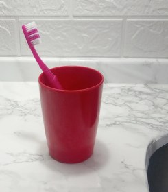 Resim 2 Adet Diş Fırçalık Ve Macun Kabi Kırmızı Melamin 8x8x11cm 400ml Banyo Seti Çok Renkli 