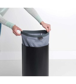 Resim Brabantia Matt Black Mantar Kapaklı Çamaşır Sepeti 35 Lt 