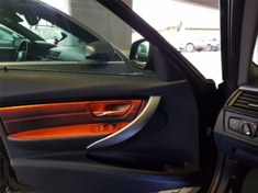 Resim Bmw 3 Serisi F30 Uyumlu Ambiyans Set / 8 Renk ( 4 Kapı - 2 Ayak Ayd. - 1 Konsol ve Göğüslük ) 