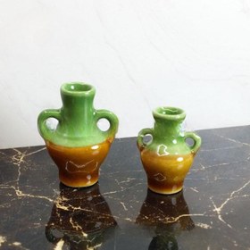 Resim 2 adet/takım Miniature Seramik Vazo Oyuncak Evi Villa Model Aksesuarları Oyuncak Evi Mini Yeşil Kaplama Seramik Vazo Seti Zarif Küçük Dekorasyonlar Masaüstü Eşleştirme Dekorasyonları Mini Fotoğrafçılık Aksesuarları Tatil Hediyesi için Uygun 
