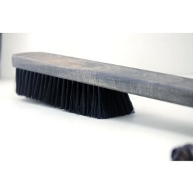 Resim Nyn Ahşap Fırça Elbise Ayakkabı Fırçası 40 cm Uzunluğunda Siyah Eskitme Renk 