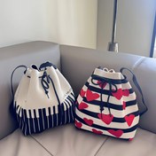 Resim Şık Çizgili Kalp & Piyano Tuşlu Örgü El Çantası - Büyük Kapasiteli, Hafif ve Dayanıklı Polyester Kordonlu Kapatma, Bej/Siyah Minimalist Tasarım | Günlük Kullanım, Seyahat için Mükemmel Hediye | Casual Şıklık Tarzı | Hafif Polyester 