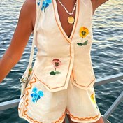 Resim Kadınların omuzları açık çiçek desenli tank üstü ve şort takımı - Tatil stili, polyester, düğmeli, tüm mevsimler için giyim, rahat kıyafet|Çiçek desenli üst|Polyester kumaş 