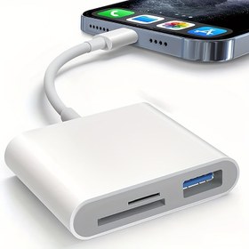 Resim USB C'den SD Kart Okuyucu, SD USB 3 Portlu Bir Adaptör, Iphone İçin Tasarlanmış Bir USBC Bellek Kartı Okuyucu, Dijital Kamera İzleme İçin Üç Yuvalı Bir İç Çift Bağlantı Elemanı İle. 