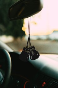 Resim Oyunzu Araba Süsü Metal Boks Eldiveni Dikiz Aynası Süsü Hediyelik 