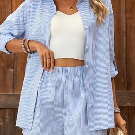Resim Kadınların Zarif Çizgili İki Parça Bahar/Yaz Kıyafeti - Uzun Kollu Düğmeli Gömlek ve Elastik Bel Şort Takımı, Rahat Polyester, Rahat Kıyafet|Çizgili Desen|Polyester Kumaş 