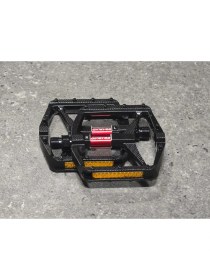 Resim Bike And Art Gineyea M511Z Aluminyum Rulmanlı Geniş Trial Bmx Pedalı Siyah Kırmızı 