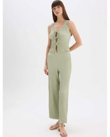 Resim Defacto Wide Leg Geniş Paça Beli Lastikli Basic Düz Bürümcük Pantolon D3570AX24AUGN1105 Yeşil 