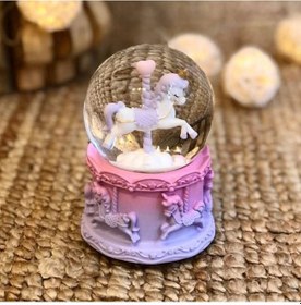 Resim Pilli Işıklı Müzikli Kar Küresi-at Figürlü Eğlenceli Masaüstü Biblo, Led Aydınlatmalı Dekoratif Hediyelik Kar Küresi 