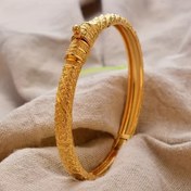 Resim Altın Tonlu Bohem Retro Açık Bileklik - Kadınlar İçin Detaylı Çiçek Desenli Filigree Tasarım, Orta Doğu Esintili Takı, Düğünler, Ramazan ve Günlük Kullanım için Dayanıklı Kaplamasız Metal Hediye, İnce İşçilik 