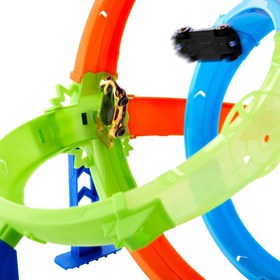 Resim Hot Wheels Akrobasi Pistleri, Dolambaçlı Hız Pisti Seti ve Metal Araba JHK73 