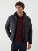 Resim LC Waikiki Standart Kalıp Kapüşonlu Erkek Şişme Mont 