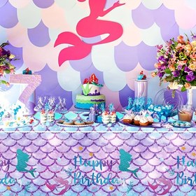 Resim 1 adet Denizkızı Ölçeği Doğum Günü Masa Örtüsü - Tek Kullanımlık Plastik Mor ve Mavi Mutlu Yıllar Masa Örtüsü Altın Parıltılı Yazıyla, Denizkızı Temalı Parti Dekoru için Mükemmel, 219.96cmx51.1, Denizkızı Parti Süsleri 