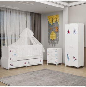 Resim Melina Yıldız 2 Kapaklı Bebek Odası + Yatak + Uyku Seti - Denizci Beyaz 