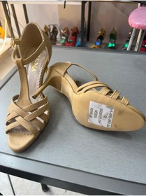 Resim SUNA NOHUT RENGİ DORA MODEL 8.5 CM 13 PONT TANGO, DANS VE ABİYE AYAKKABISI 