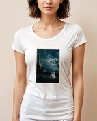 Resim Geceleyin Cenova Feneri Geniş Yaka Tişört 