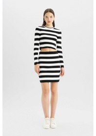Resim Defacto Coool Slim Fit Dar Kesim Çizgili Bisiklet Yaka Triko Kazak X6888AZ24WNBK56 Siyah 