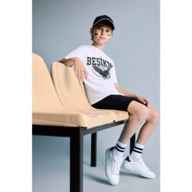 Resim DeFacto Beşiktaş Kısa Kollu Pijama Üst Şort Pijama Alt 2'li Pijama Takımı Erkek Çocuk H7618A826HS 
