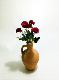 Resim Kırmızı Karanfil Dolgun Çiçekli Kulplu Testi Vazo 