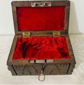 Resim Ceviz Ağacı El Oyması Dekoratif Kumbara Sandık, Kadife Döşemeli, 18x10x11 cm 