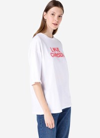 Resim Comfort Fit Yuvarlak Yaka Baskılı Kadın Beyaz Örme Kısa Kol Tişört 