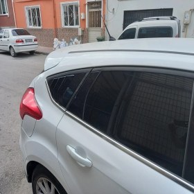 Resim TT Ford Focus 3 - 3.5 Kelebek Cam Izgarası Piano Black 