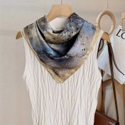 Resim Kadınlar için Şık Mavi Çiçek Desenli %100 Dut İpeği Kare Eşarp - Yumuşak, Nefes Alabilir & Rüzgar Geçirmez Çok Amaçlı Boyun Eşarbı ve Saç Aksesuarı, Günlük Kullanım İçin Elde Yıkanabilir, Sofistike Tarz 