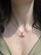 Resim Kırmızı Yelpaze Detaylı Kolye 