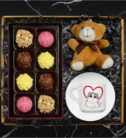 Resim Sevgililer Gününe Özel Tasarım Kedili Fincan & Truffle Çikolata Kutusu & Peluş Ayıcık Hediye Seti 