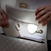 Resim Kalp Uçlu Zincirli Şarj Edilebilir LED Çanta Işığı - Taşınabilir USB Şarjlı Çanta Dekoru, Modern ABS Malzeme, Kadınlar İçin İdeal Hediye, Ev & Noel İçin Çok Amaçlı Aydınlatma Aksesuarı, Noel Süslemeleri 