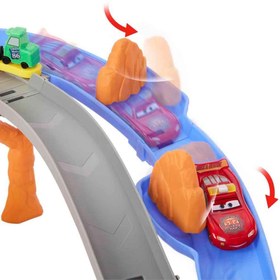 Resim Disney Pixar Cars Radiator Springs Yarış ve Kurtarma Pisti Oyun Seti JFL57 