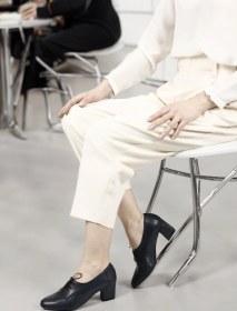 Resim Gönderi R Kadın Lacivert Antik Bağcıklı Orta Kalın Topuklu Hakiki Deri Oxford Ayakkabı Gdza13424215 Lacivert 