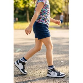 Resim In Step Eveji Siyah Beyaz Çocuk Basketbol Ayakkabısı - Yüksek Bilekli Cırt Cırtlı Sneaker 