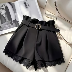 Resim Kadınların Şık Siyah Dantel Detaylı Etek Şortları - Yüksek Bel Dantelli Tasarım ile Altın Düğme Kemeri, Esnek Olmayan Kumaş, Kadınlar İçin Yeşil Etek, Yeşil Etek, Şık Kadın Kısa, Kadın Kısa Etek, Kadın Şortları, Kadın Kısa, Şık Kadın Etek 