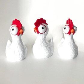 Resim Şaşkın Bakışlı Tavuk Figürü 