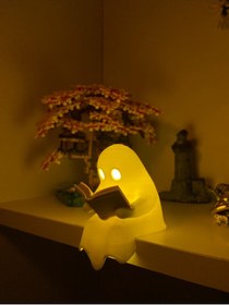 Resim Rekatech Sevimli Hayalet Kitap Okuyan LED Gece Lambası Pilli Mumlu – Dekoratif Masa Lambası 