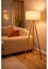 Resim Tripod Lambader 3 Ayaklı Ahşap Krem Abajur Kumaş Başlık Köşe Aydınlatma 