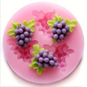 Resim 3D Üzüm Şekilli Silikon Çikolata Kalıbı - PVC İçermeyen, Gerçekçi Dokulu Mor ve Yeşil Yapraklar, Kendin Yap Pasta Süsleme ve Pişirme için Mükemmel - Tatil Lezzetleri için İdeal Mutfak Aksesuarı, Pasta Süsleme Aksesuarı | Gerçekçi Üzüm Tasarımı | Dayanıklı Pişirme Kalıbı 