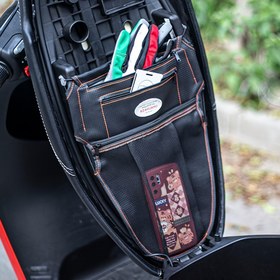 Resim Siyah Motosiklet Koltuğu Saklama Çantası - Çizilmeye Karşı Dayanıklı, Ayarlanabilir Askılar, Telefon, Araçlar ve Aksesuarlar İçin Çoklu Bölümler - Scooterlar, Elektrikli Bisikletler ve Motosikletler İçin Mükemmel, Motosiklet Saklama Çantası, Motosiklet Düzenleyici, Güvenli Fermuar Kapanışı 