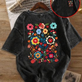 Resim Kadınlar İçin Koyu Arka Planlı Çiçek Desenli Bol Kesim Kısa Kollu Tişört - Makinede Yıkanabilir Günlük Yazlık Üst 