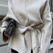 Resim Kadınlar İçin Fransız Tarzı Şık Bej Kışlık Mont - Yaka ve Arka Fiyonklu Ceket, Makinede Yıkanabilir Bej Dış Giyim Sonbahar/Kış İçin, Gündelikten Resmiye Blazer (Ofis, Düğün Misafiri) - Çok Yönlü Nötr Trençkot 