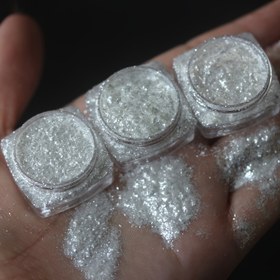Resim Kaba Simli Beyaz Bulut Mermer Parıltılı Taneler - PVC Işıldayan El Yapımı Malzemeler için Slime, Tırnak Sanatı, Kozmetik ve Reçine El Sanatları 