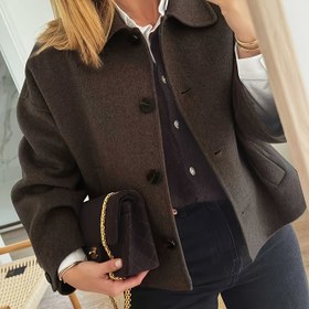 Resim ZD0622917 Kadınlar İçin Şık Kahverengi Ceket - Klasik Düğmeli Ön Kapama, Ofis ve Resmi Etkinlikler için H-Şekilli Kesimli Takım Elbise Montu - Tüm Mevsimler İçin Vintage Yaka Detaylı Katmanlı Tasarım, Parlak Yüzey, Yüksek Kaliteli Kumaş, İş-Günlük Giyim 