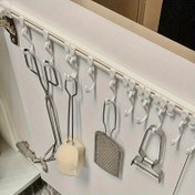 Resim Kolay Kurulumlu, Delme Gerektirmeyen Yapışkanlı Duvara Monte Mutfak Depolama Rafı - 10 Kayar Kancalı, Dayanıklı Plastik Tasarım, Mutfak Eşyaları ve Havlular için Organizasyon, 30.0 cm Uzunluk, Beyaz, Mutfak Düzenleyici ve Saklama Çözümü, Çok Amaçlı Kanca 
