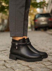 Resim Kadın Cilt Ve Nubuk Aksesuar Detaylı Fermuarlı Rahat Kışlık Bot Kaymaz Taban H01 Siyah 