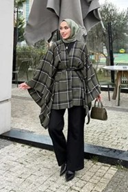 Resim Tesettür Diyarı Ekose Desen Loren Kemerli Kaşe Panço- Haki Standart (36-46 Uyumlu) 