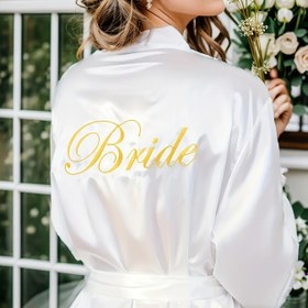 Resim Elegant Long-Sleeve Bridesmaid Robe ile "Bride" Nakışlı - Asimetrik Boyun, Polyester, Düğünler ve Resmi Etkinlikler için Mükemmel, Özel Olarak Uzun Pijama Elbisesi, Düğün Misafiri Kıyafeti | Özel Elbise | Polyester Rob 