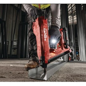 Resim Bx 4-22 Akülü Beton Çivi Çakma Tabancası 