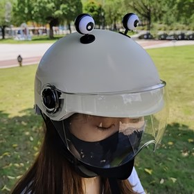 Resim Elektrikli Scooter Kask Göz Süsleri, Sevimli Motosiklet Bisiklet Kask Aksesuarları, Kişilik Kaykay Ön Işık Süsleri, Plastik Malzeme 